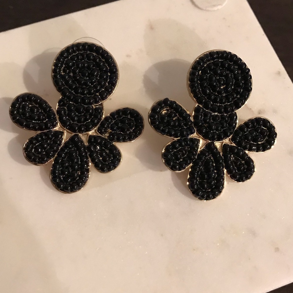 NEW! Black beaded drop earrings